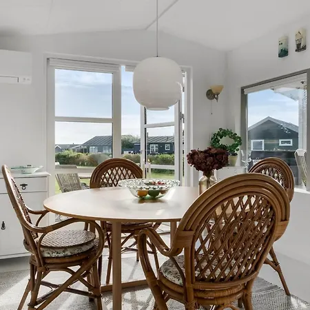Thit - 90m From The Sea By Interhome